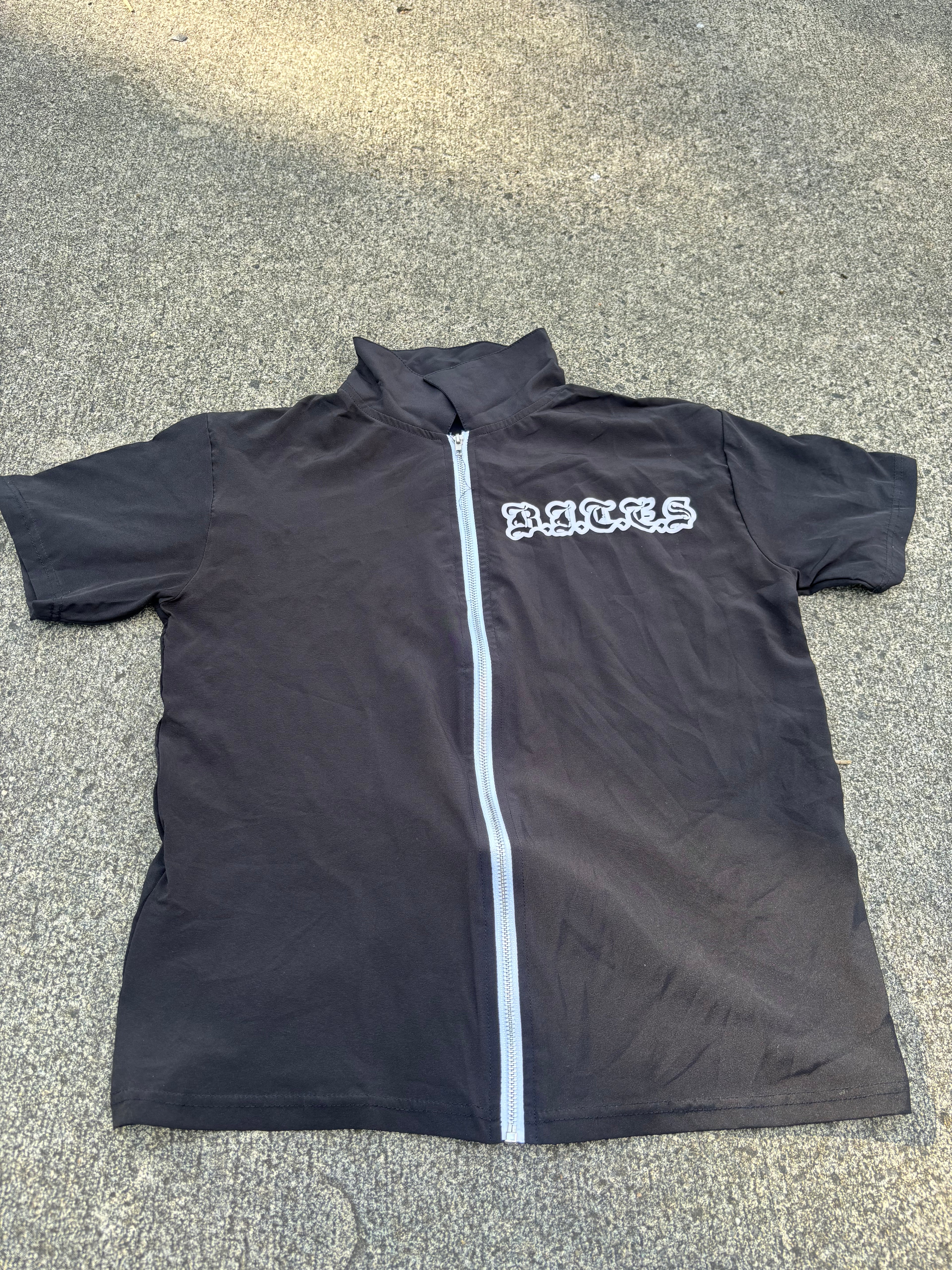 BITES OTF ZIP-UP Tee